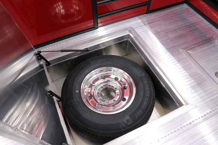 inTech Gooseneck Trailer