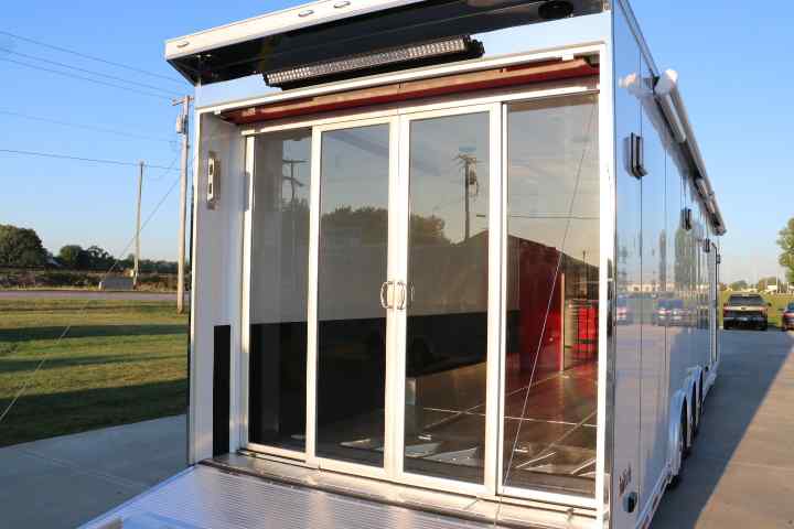 inTech Gooseneck Trailer