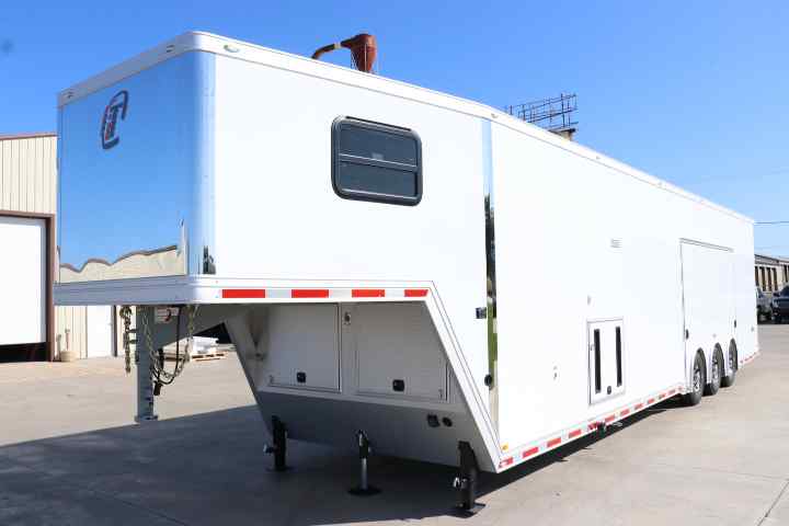 inTech Gooseneck Trailer