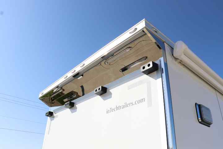 inTech Gooseneck Trailer