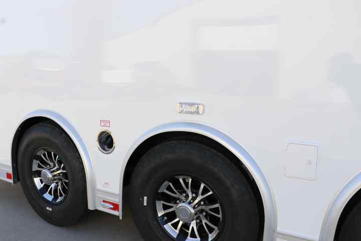 inTech Gooseneck Trailer