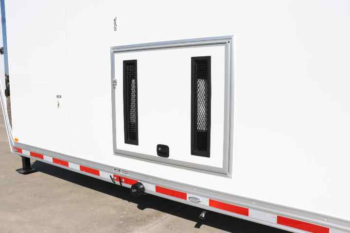 inTech Gooseneck Trailer