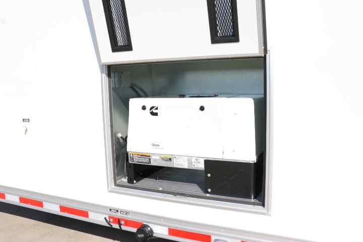 inTech Gooseneck Trailer