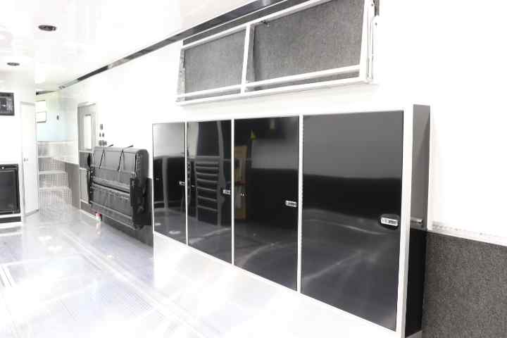 inTech Gooseneck Trailer