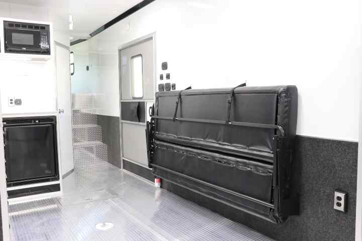 inTech Gooseneck Trailer