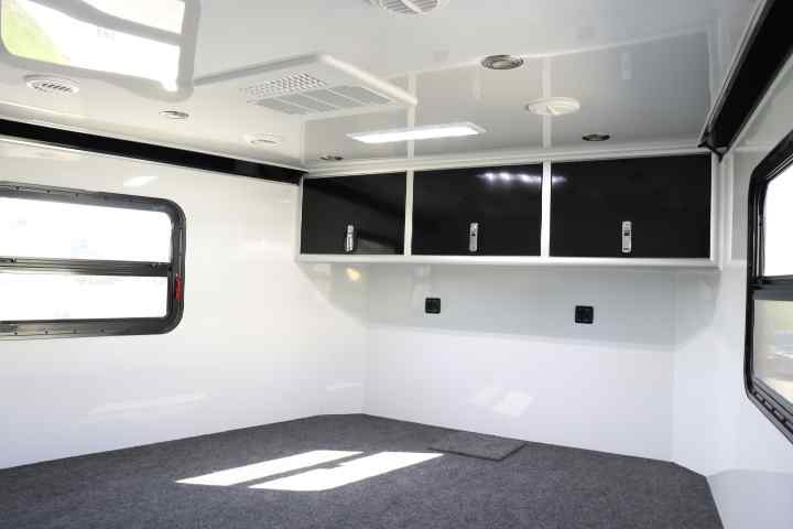 inTech Gooseneck Trailer