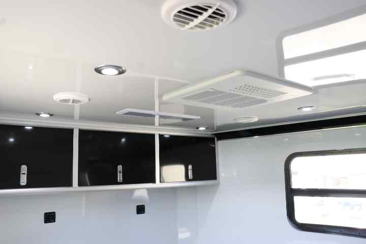 inTech Gooseneck Trailer