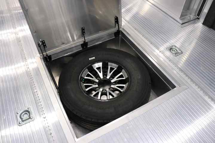 inTech Gooseneck Trailer