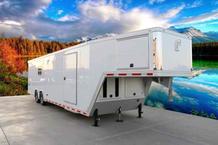 inTech Gooseneck Trailer