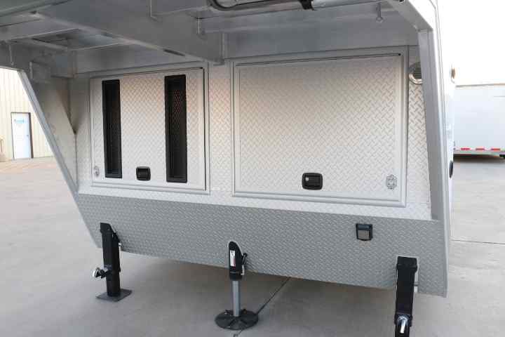 inTech Gooseneck Trailer