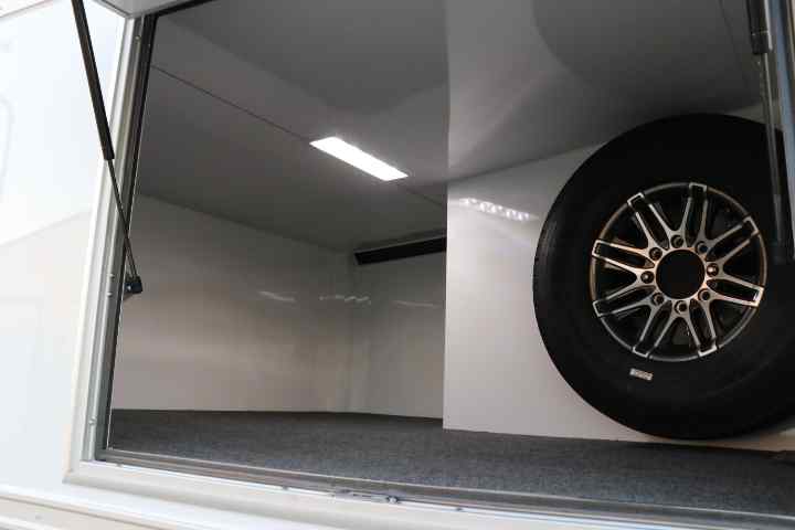 inTech Gooseneck Trailer