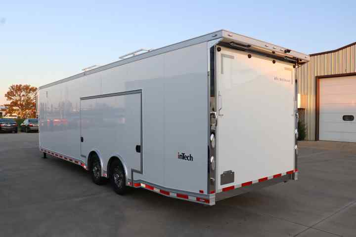 inTech Gooseneck Trailer