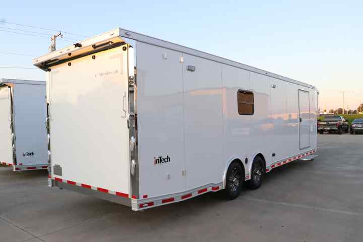 inTech Gooseneck Trailer