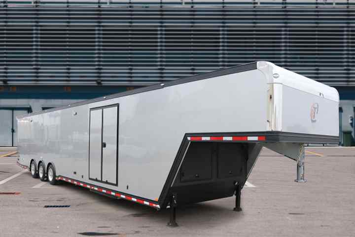 inTech Gooseneck Trailer