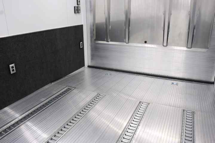 inTech Gooseneck Trailer