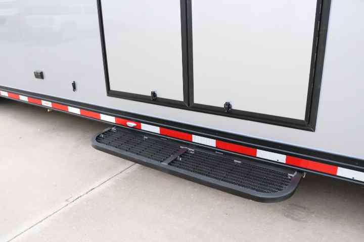inTech Gooseneck Trailer