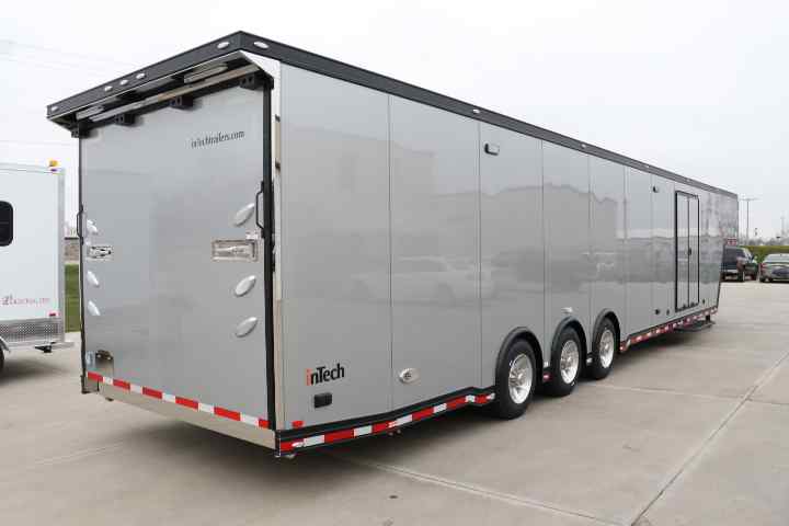 inTech Gooseneck Trailer