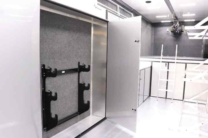 inTech Gooseneck Trailer