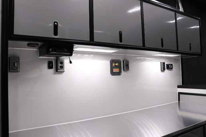 inTech Gooseneck Trailer