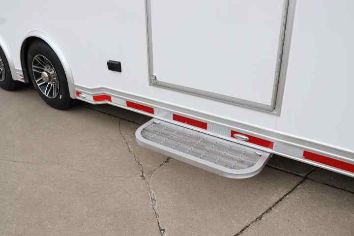 inTech Gooseneck Trailer