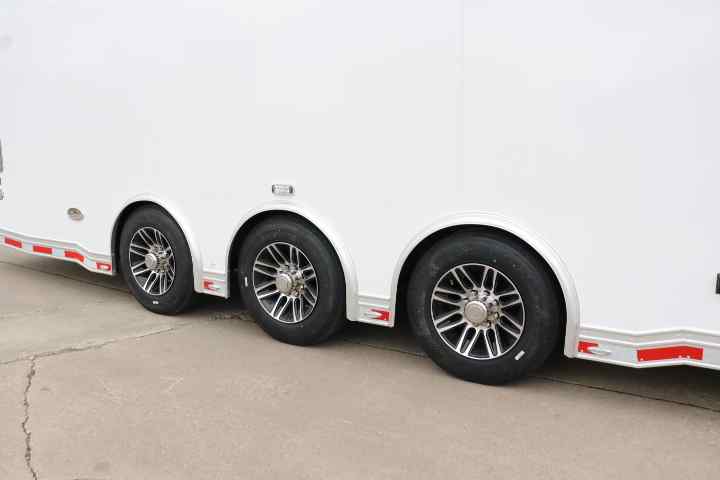 inTech Gooseneck Trailer