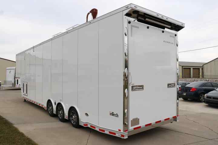 inTech Gooseneck Trailer