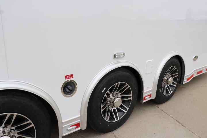 inTech Gooseneck Trailer