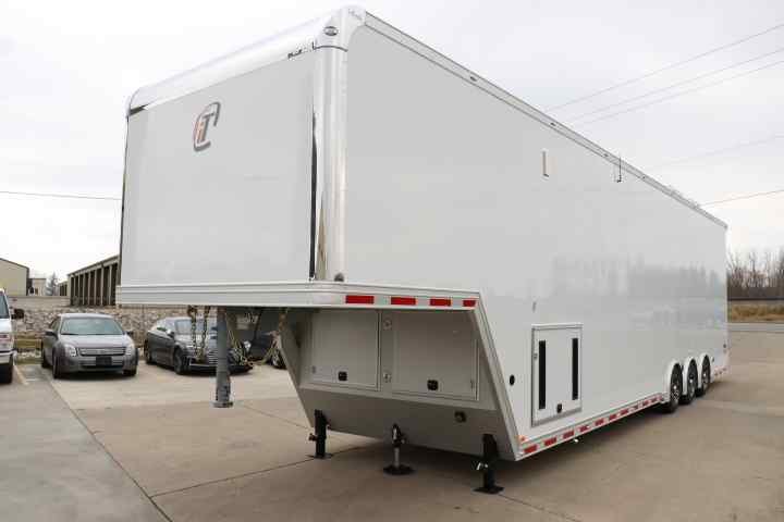 inTech Gooseneck Trailer