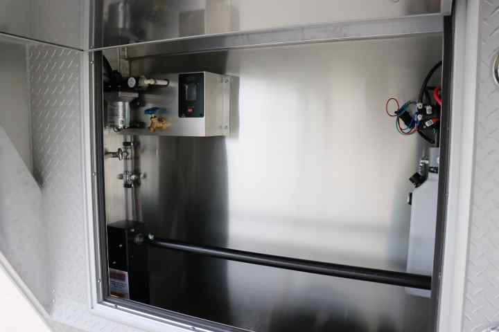 inTech Gooseneck Trailer
