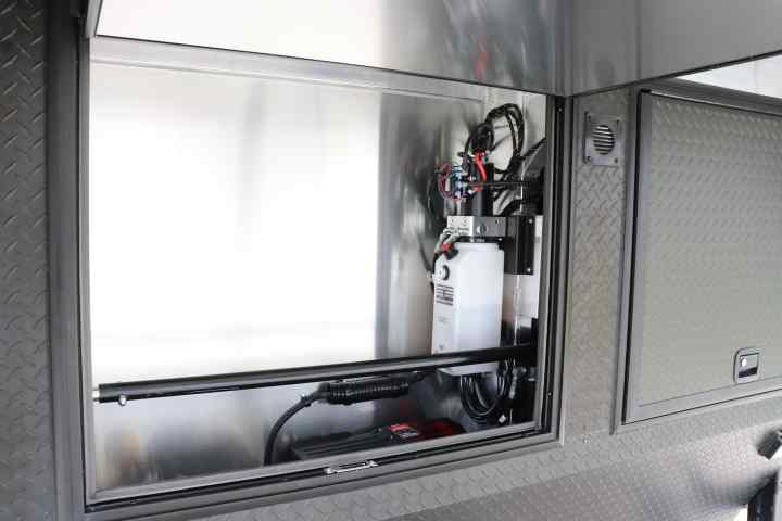 inTech Gooseneck Trailer