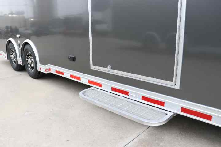 inTech Gooseneck Trailer