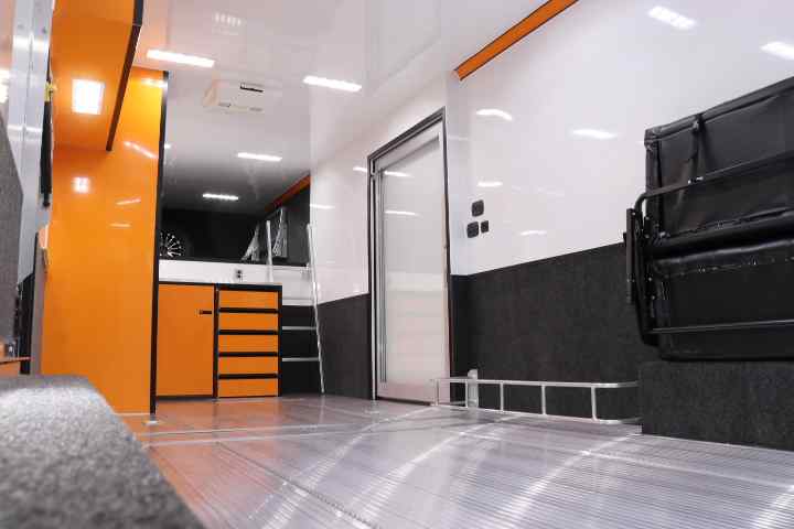inTech Gooseneck Trailer