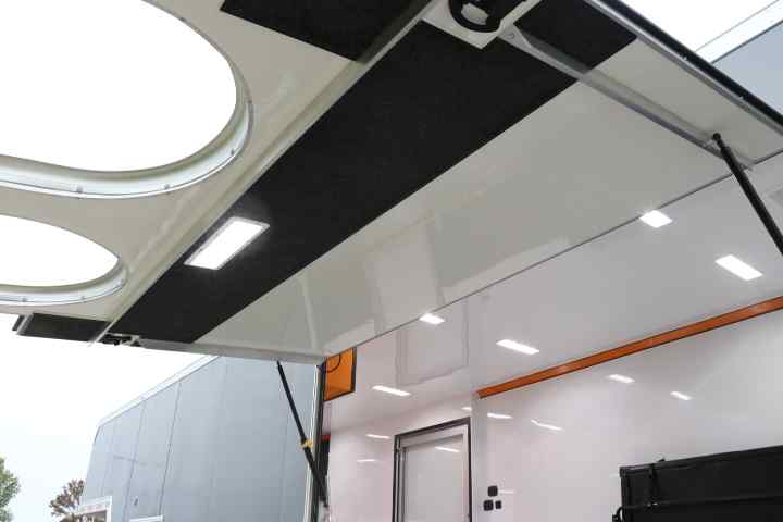 inTech Gooseneck Trailer