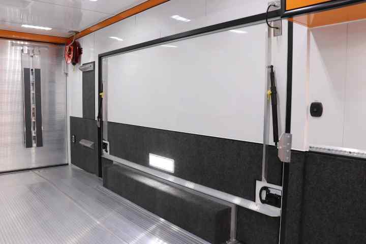 inTech Gooseneck Trailer