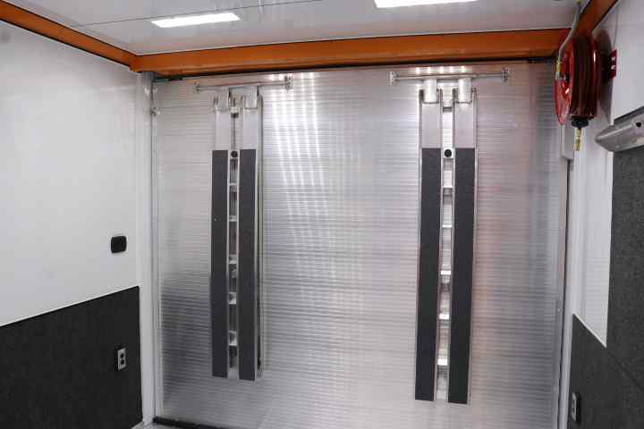 inTech Gooseneck Trailer