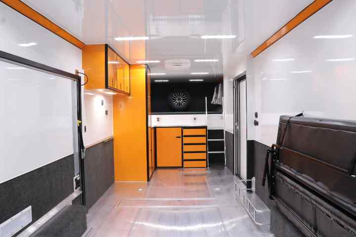 inTech Gooseneck Trailer