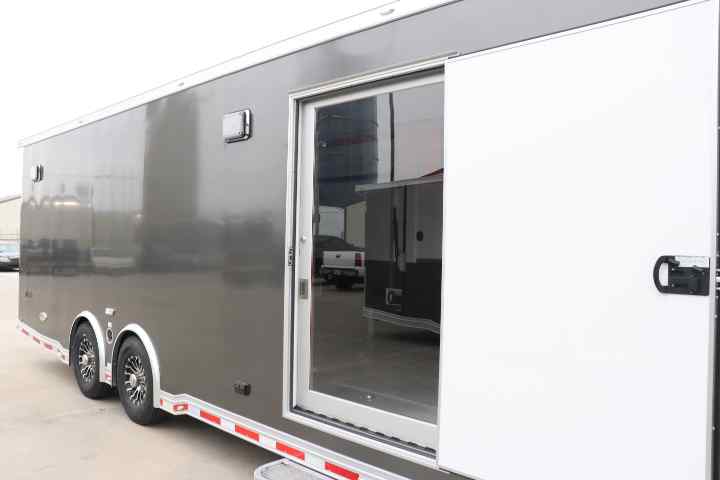 inTech Gooseneck Trailer