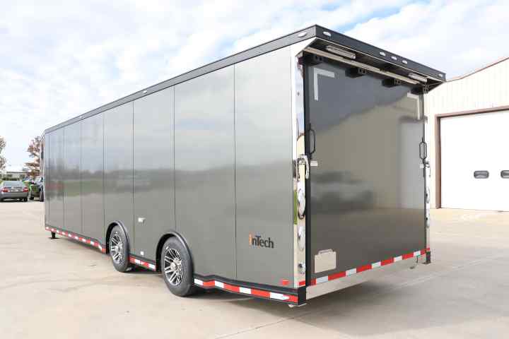 inTech Gooseneck Trailer