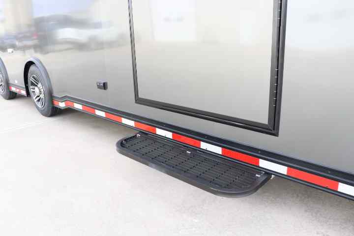 inTech Gooseneck Trailer