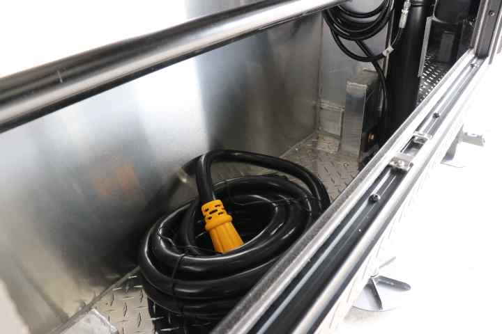 inTech Gooseneck Trailer