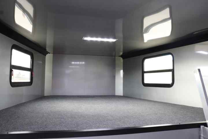 inTech Gooseneck Trailer