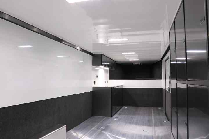 inTech Gooseneck Trailer