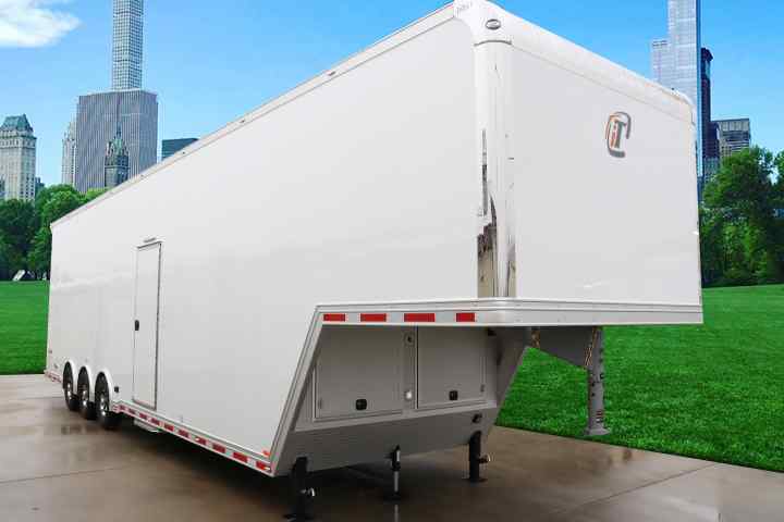 inTech Gooseneck Trailer