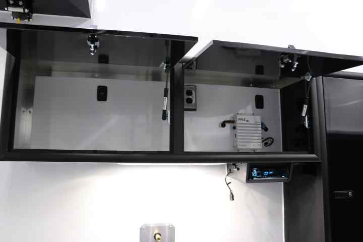 inTech Gooseneck Trailer