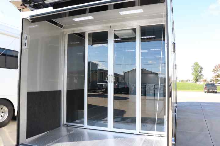 inTech Gooseneck Trailer