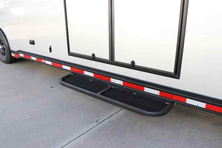 inTech Gooseneck Trailer