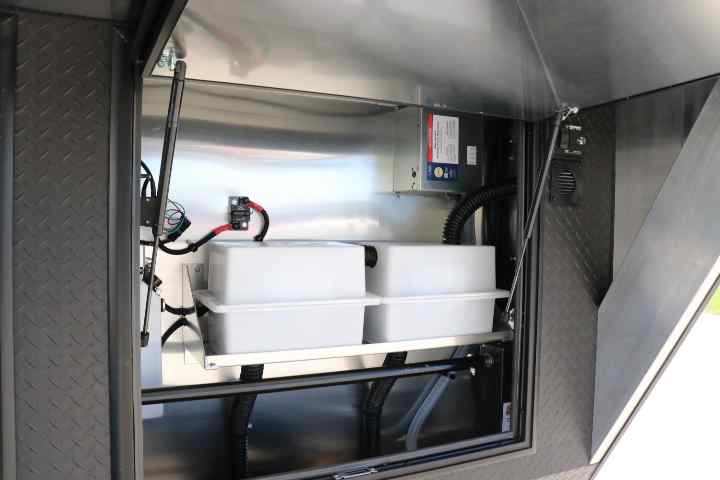 inTech Gooseneck Trailer