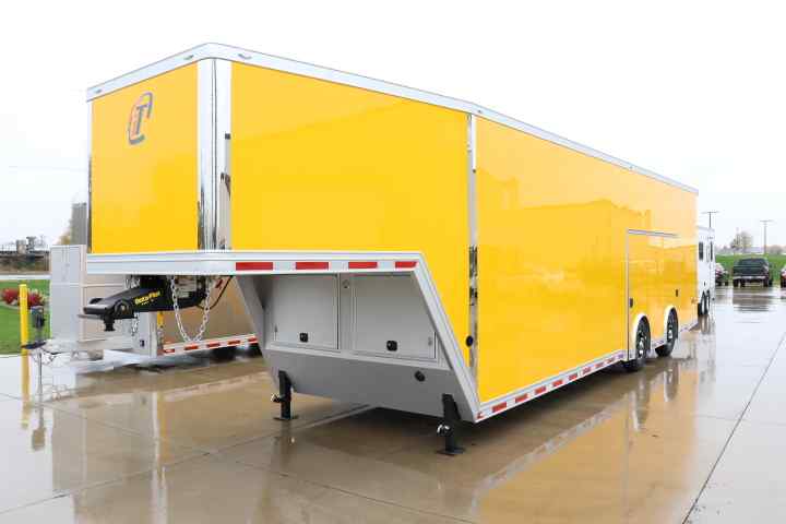 inTech Gooseneck Trailer