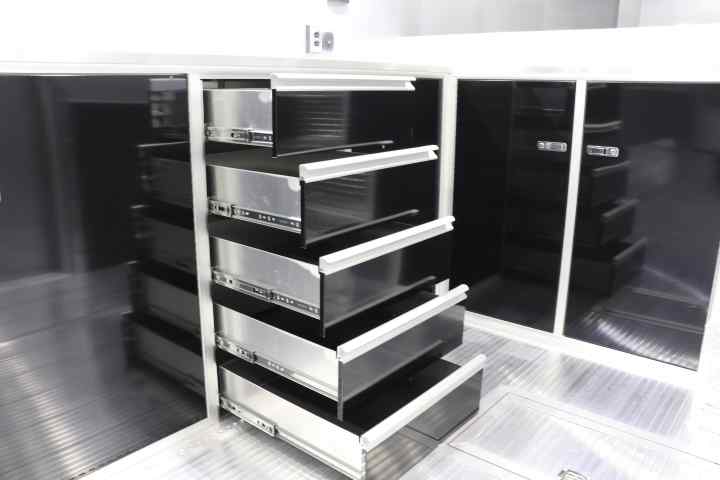 inTech Gooseneck Trailer