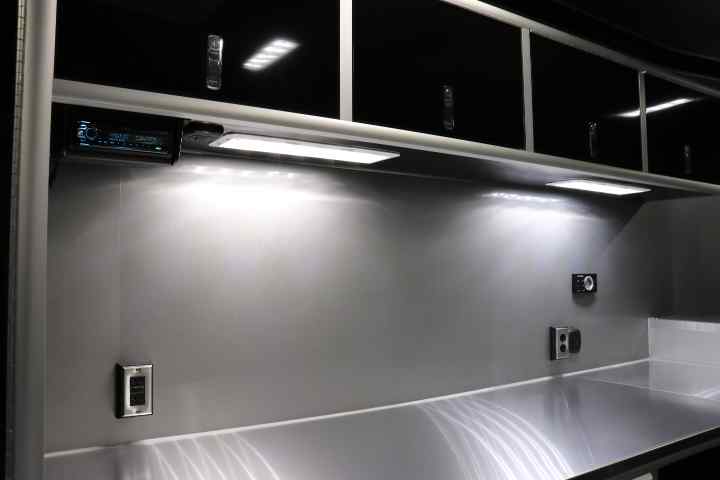 inTech Gooseneck Trailer